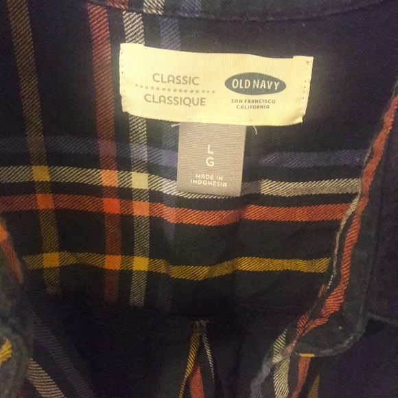 3 flannels. - Picture 3 of 4